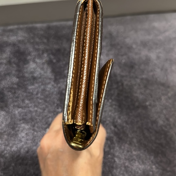 Luis Vuitton Monogram Wallet. - Picture 5 of 17